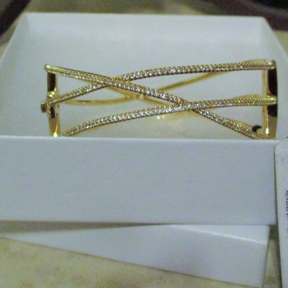 NWT $175 NADRI BRACELET 18k Gold Plated Pave Crystal Cubic Zirconia - Picture 2 of 9